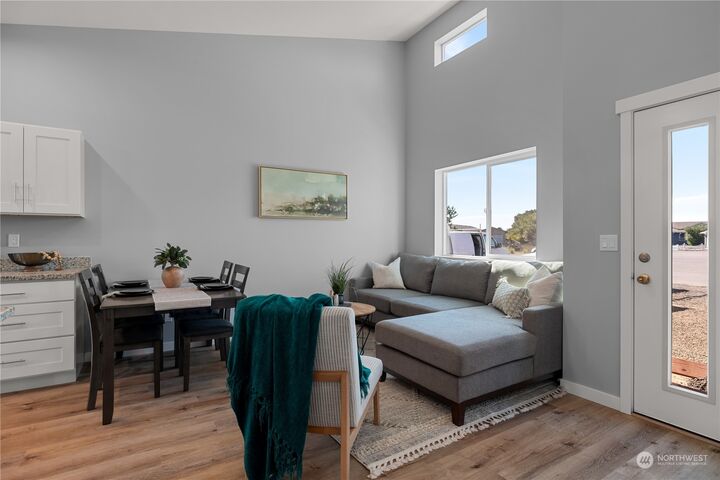 Property Photo:  944 Wawona Avenue SE A  WA 98569 