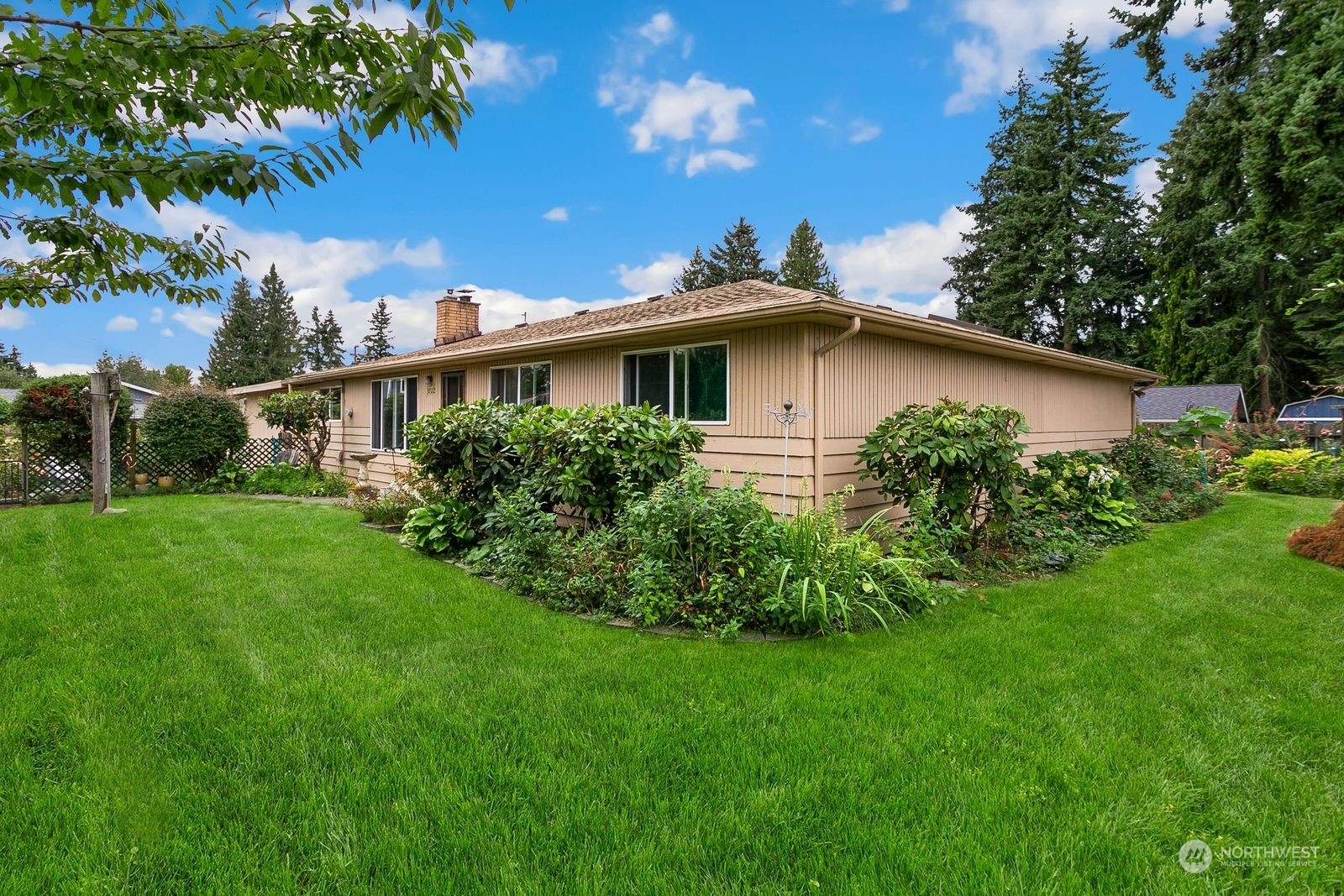 Property Photo:  3712 S 175th Street  WA 98188 