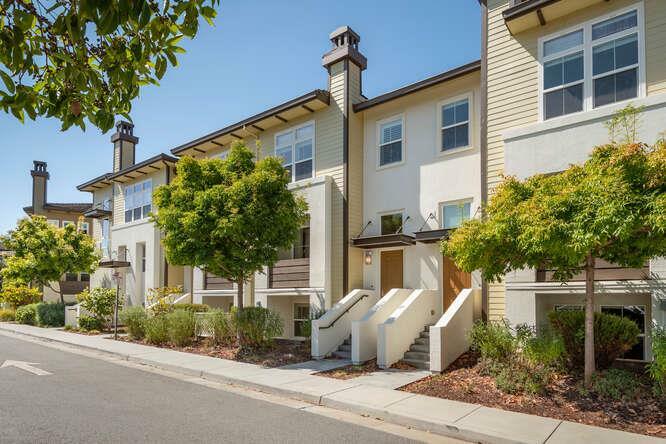 Property Photo: 417 Derby Avenue V4 CA 94403