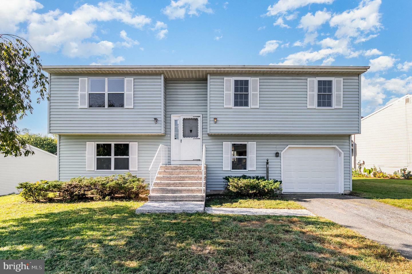 Property Photo: 2025 Mount Vernon Circle PA 17110