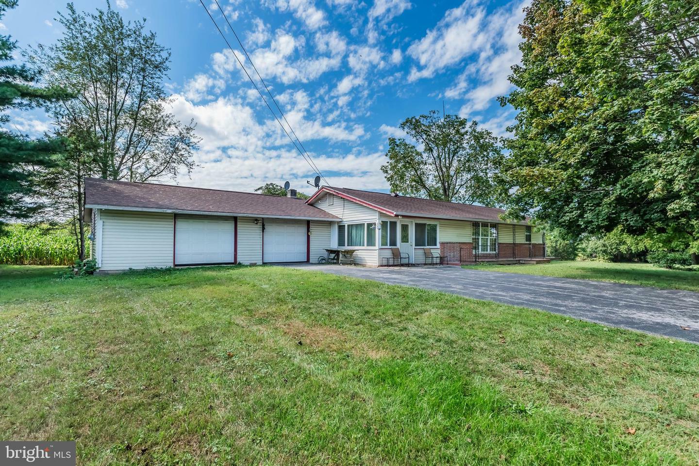 Property Photo:  750 Burnt House Road  PA 17015 