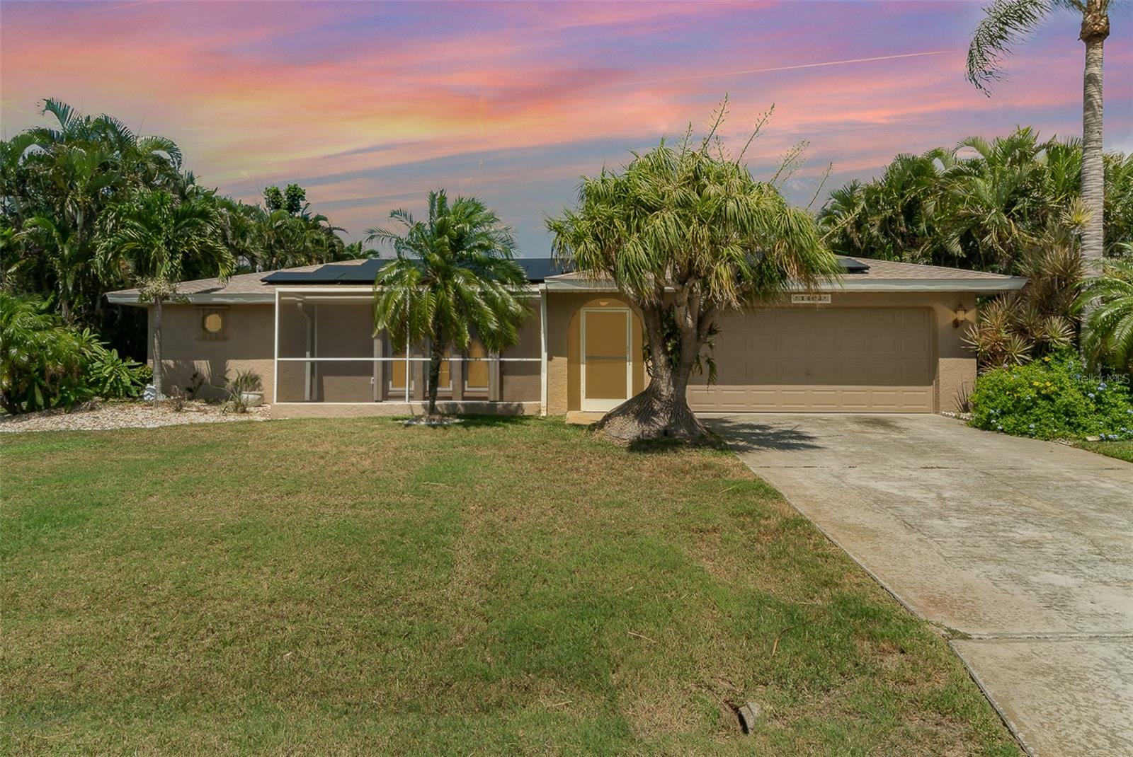 Property Photo: 1403 SE 33rd Street FL 33904