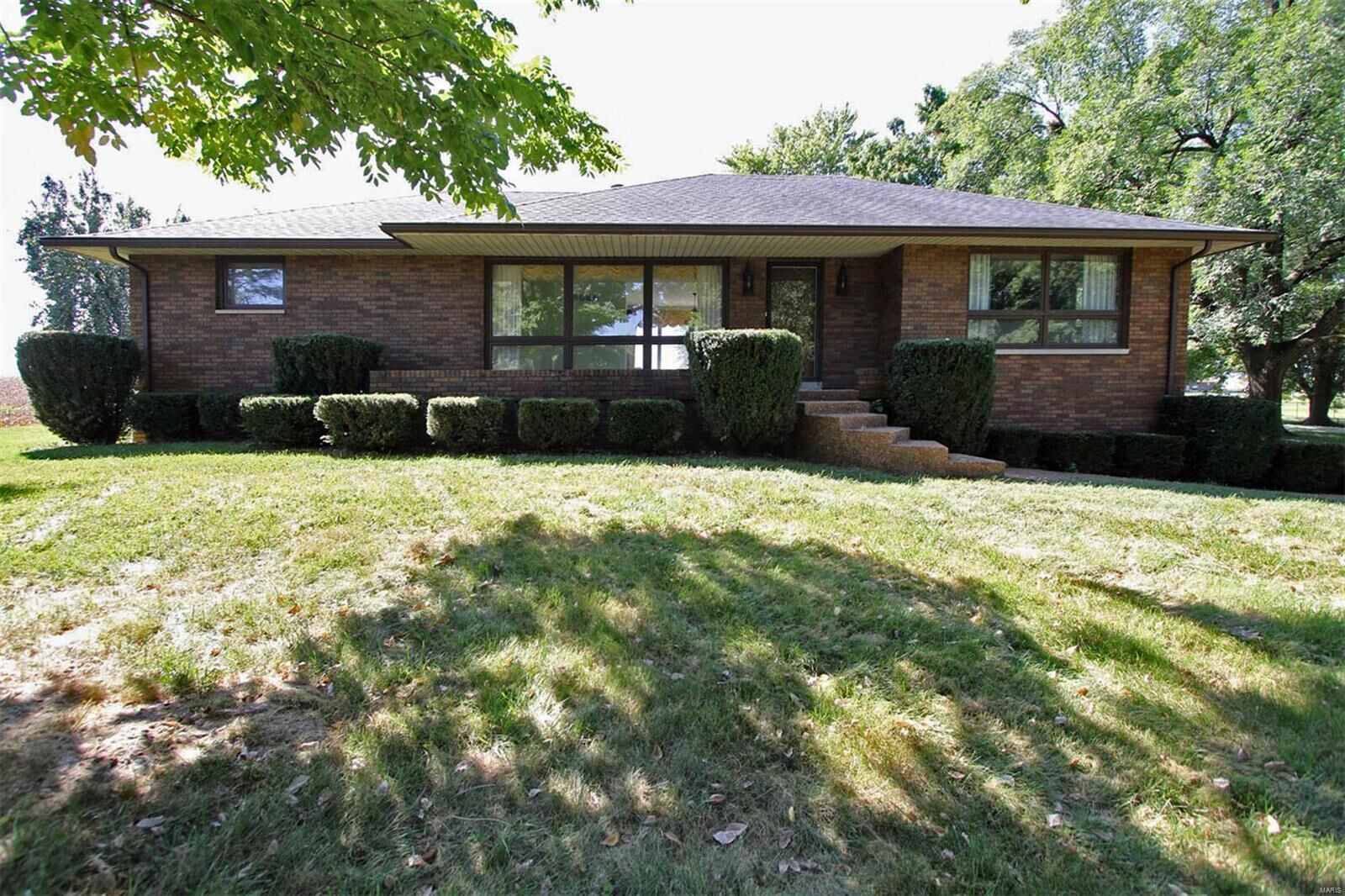 Property Photo: 12430 Buckeye Road IL 62249