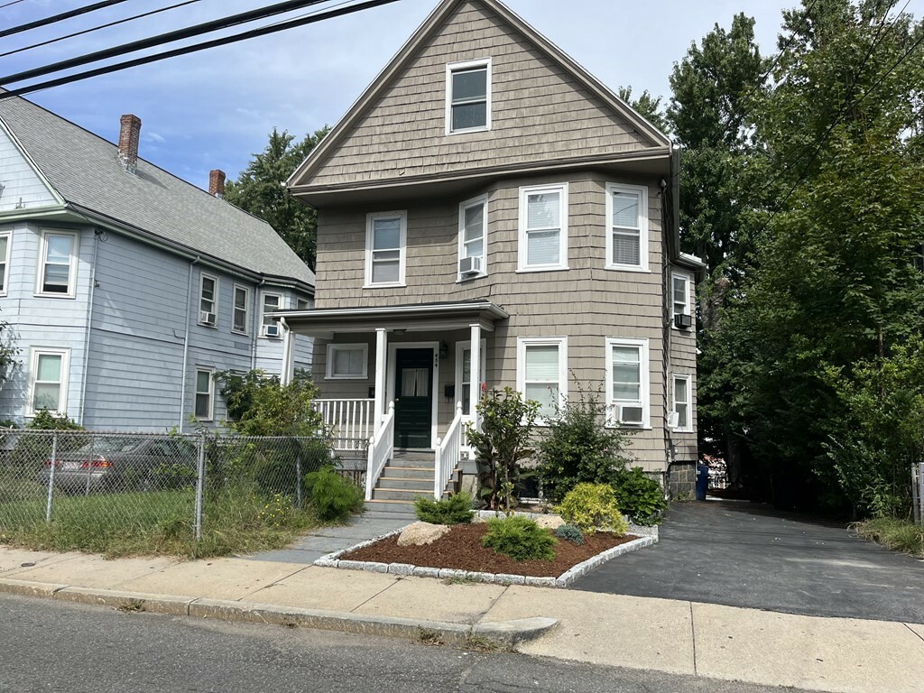 Property Photo:  454 Beech St 2  MA 02131 