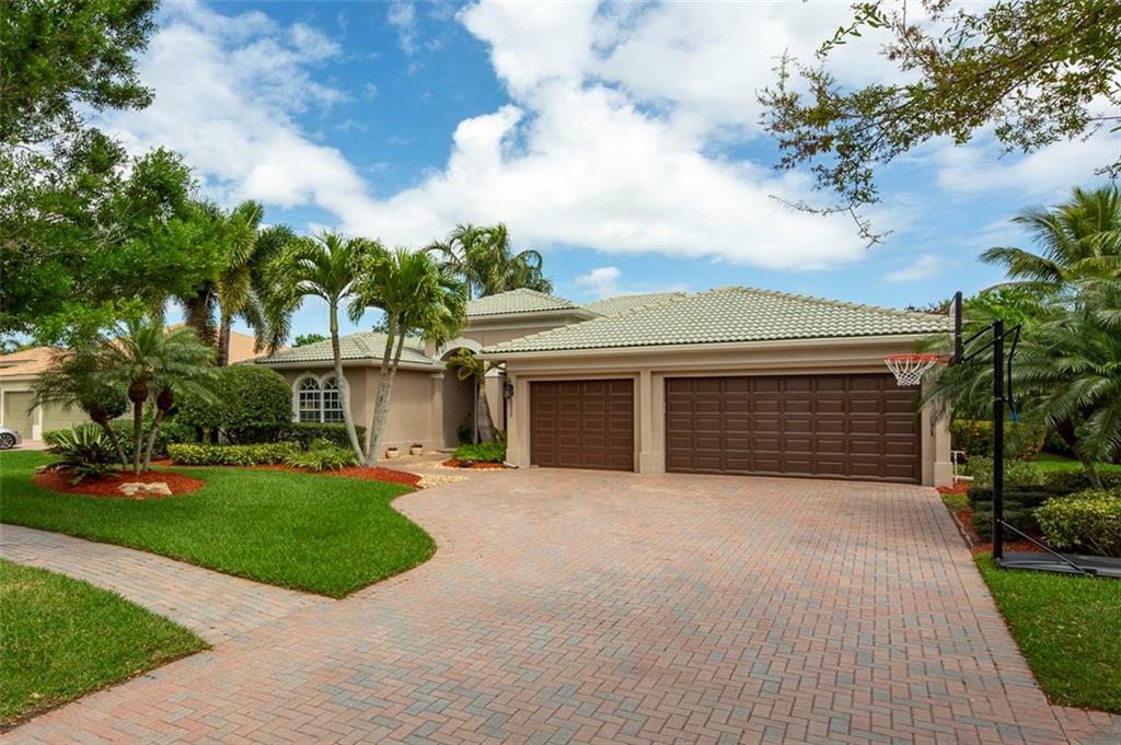 Property Photo:  2225 SW Golden Bear Way SW  FL 34990 