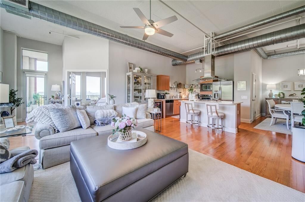 Property Photo:  3820 Roswell Rd NE 609  GA 30324 