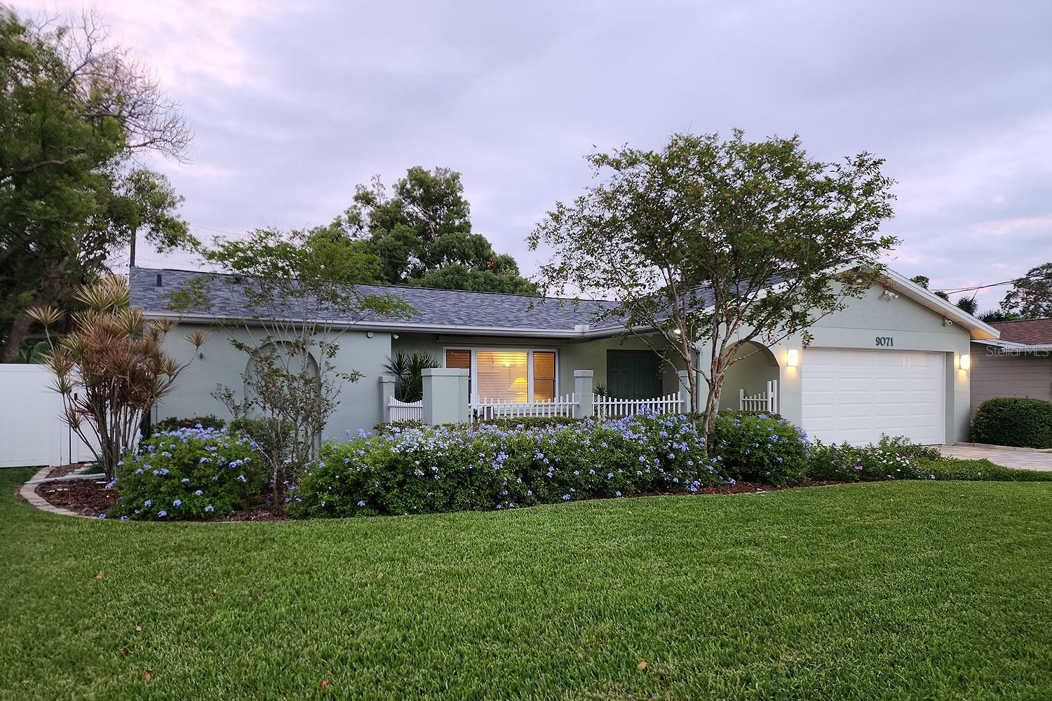 Property Photo:  9071 Ridge Road  FL 33772 