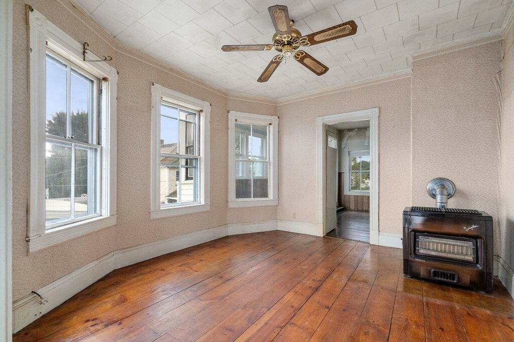 Property Photo:  34 D Street  MA 01851 