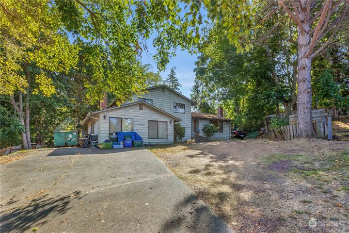 Property Photo: 1213 Patriot Way WA 98277
