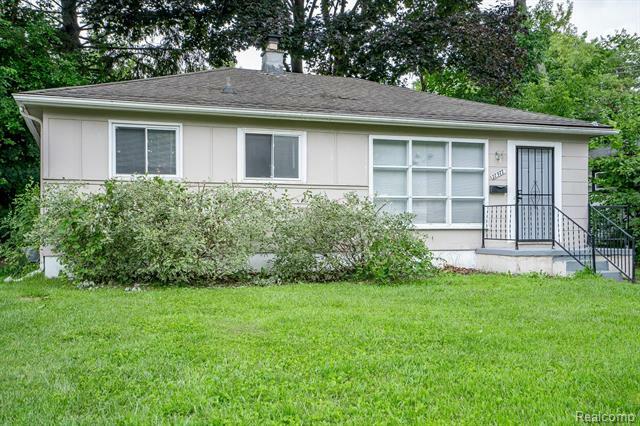 Property Photo:  27977 Rosewood Street  MI 48141 