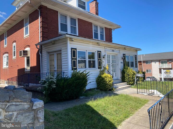 800 Dekalb  Bridgeport PA 19405 photo