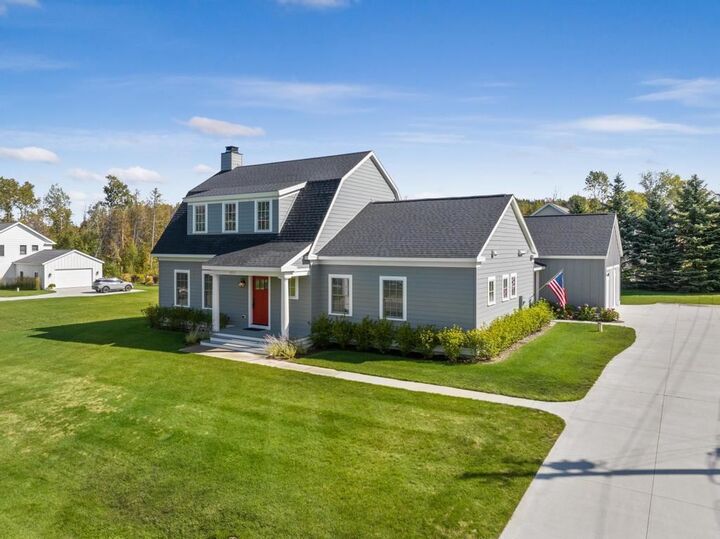 1022 Woodridge  Petoskey MI 49770 photo