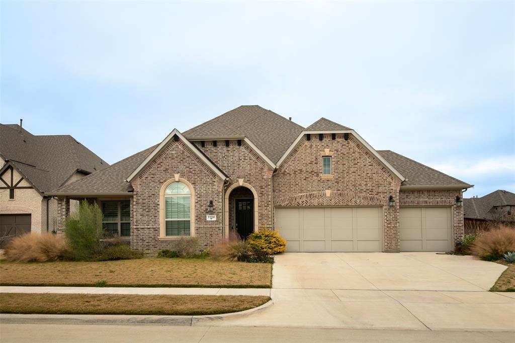 Property Photo:  1124 Maverick Drive  TX 76063 
