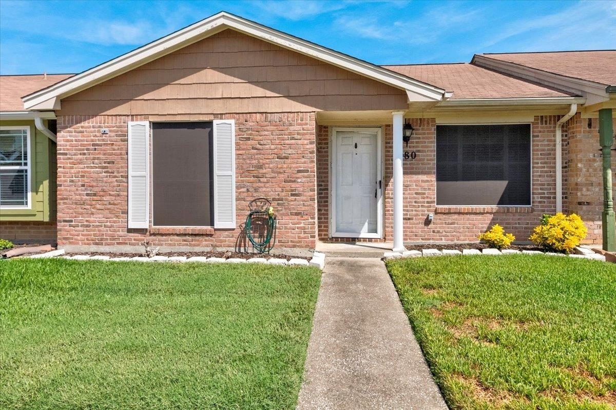 Property Photo:  980 Green Meadow  TX 77706 