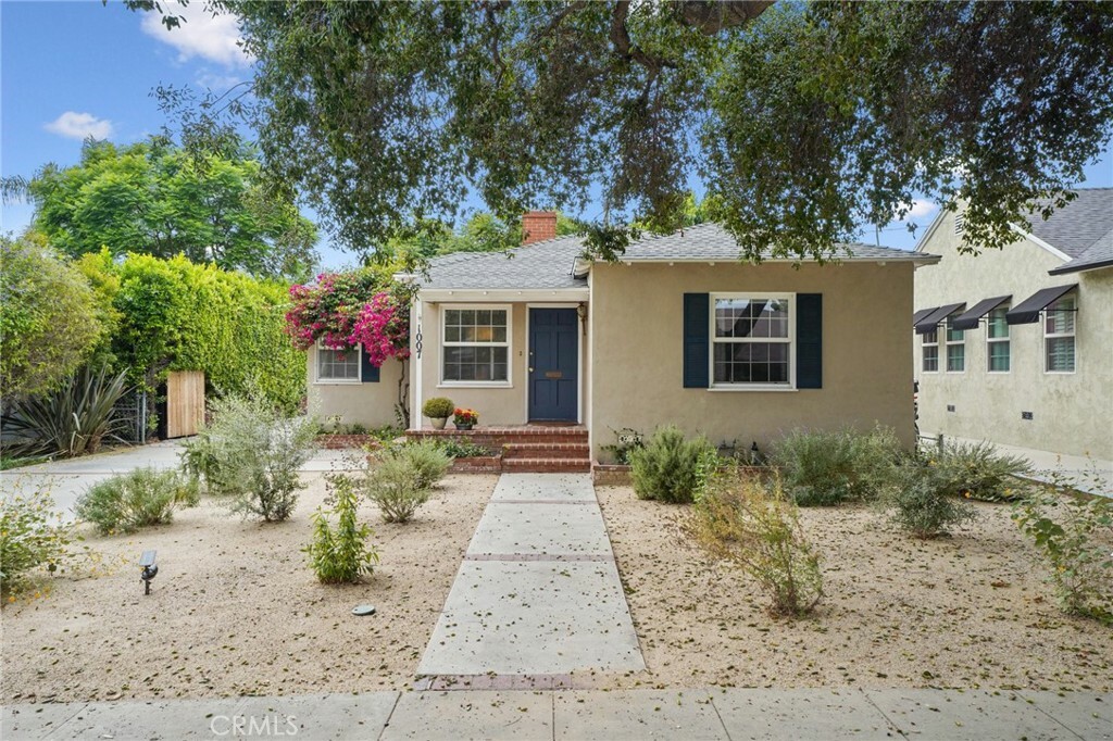 Property Photo:  1007 N Fairview Street  CA 91505 