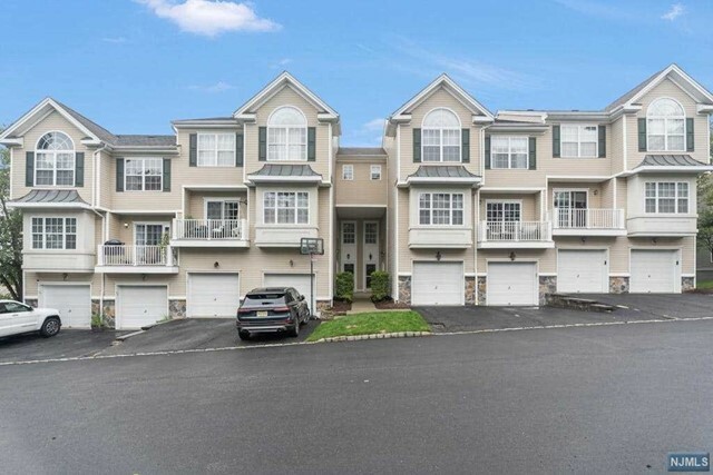 Property Photo: 88 Lakeview Court NJ 07442