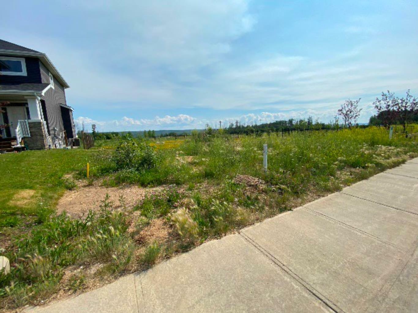 Property Photo:  Plan 1822021 Block 8 Lot 66  AB T9K 2X3 