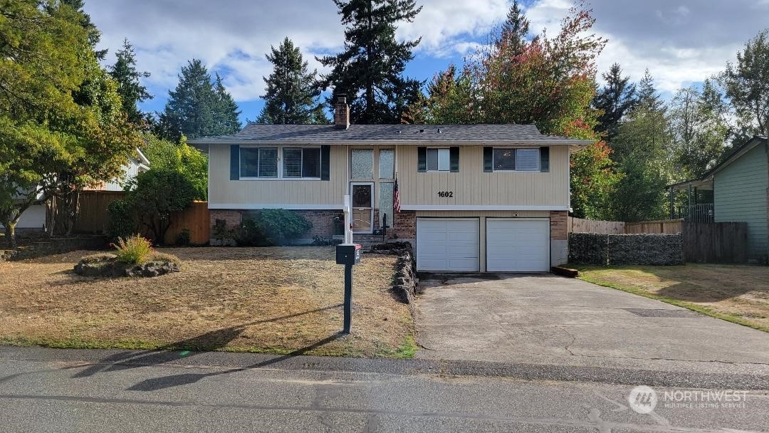 Property Photo:  1602 Beech Avenue  WA 98388 