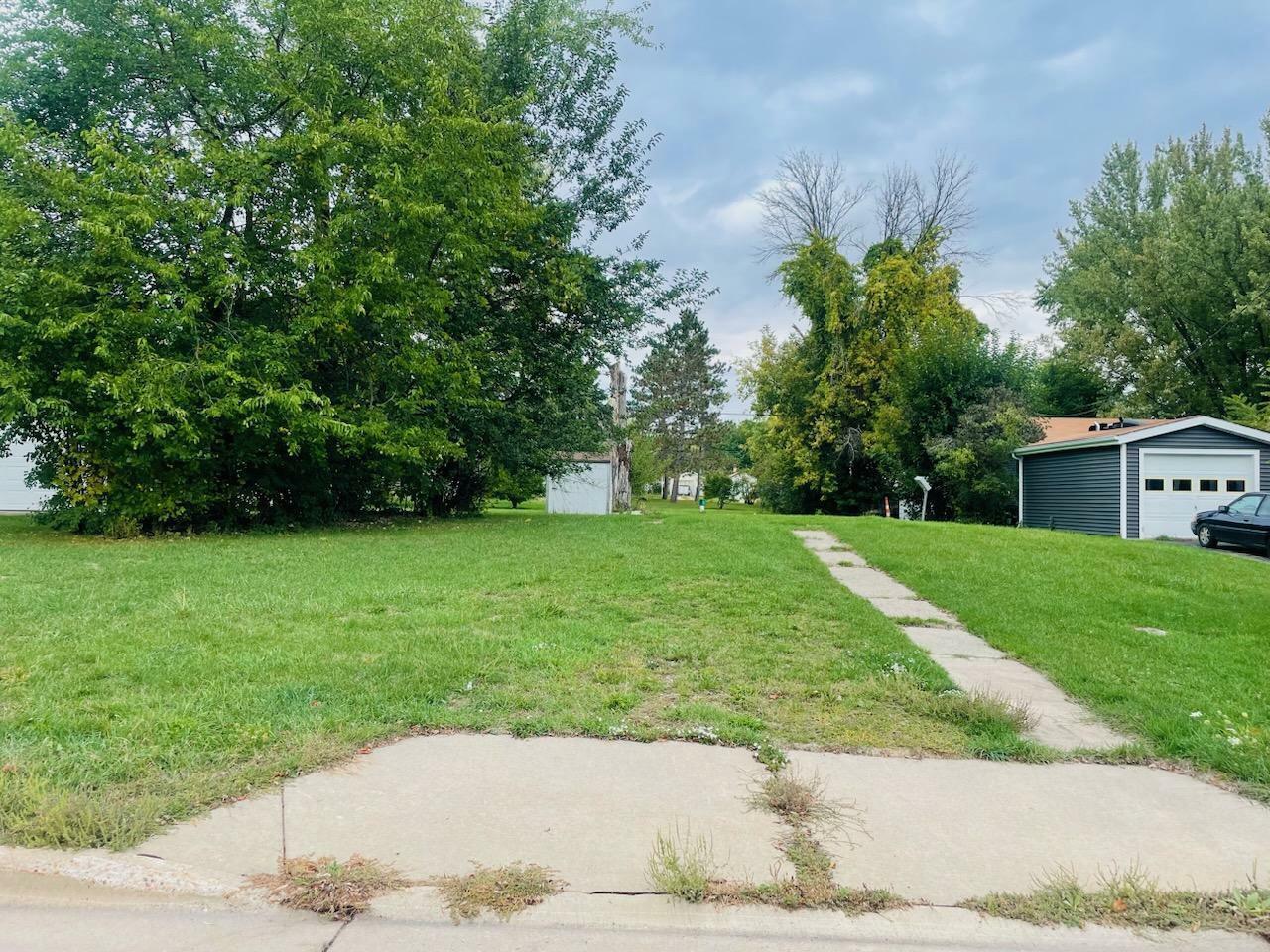 Property Photo:  214 West Oak Street  WI 53913 