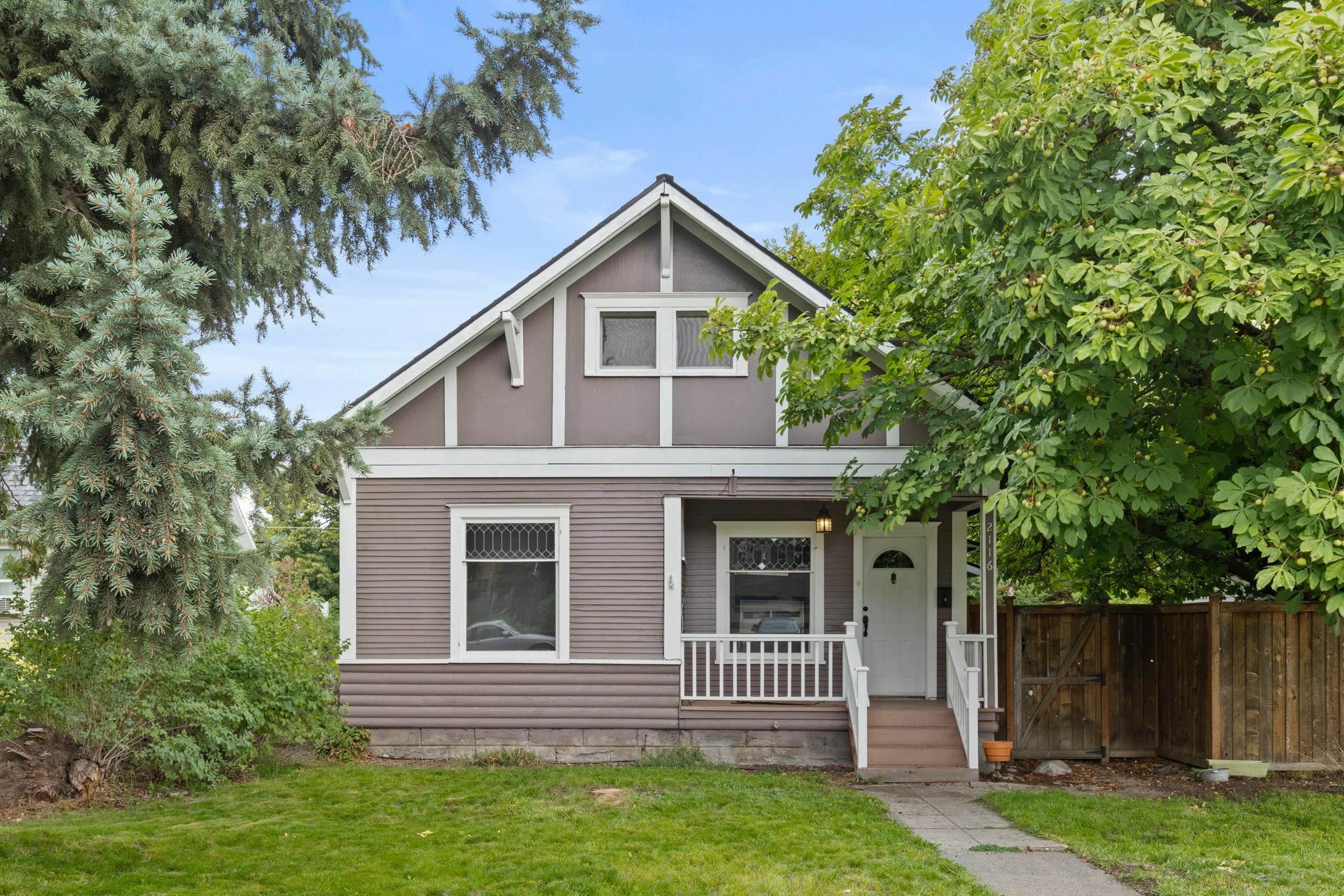 Property Photo:  2116 W Grace Ave  WA 99205 