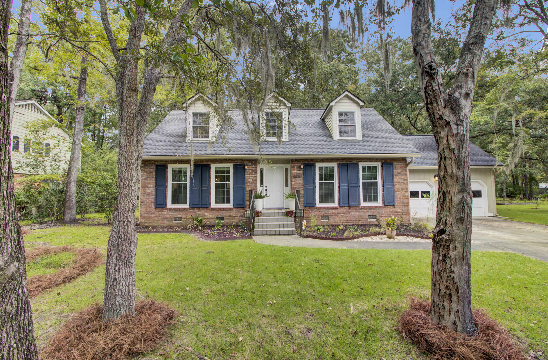 Property Photo:  323 Shaftesbury Lane  SC 29485 