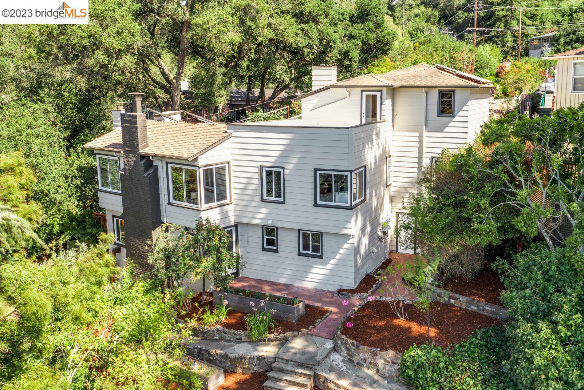 Property Photo:  5715 Cabot Dr  CA 94611 