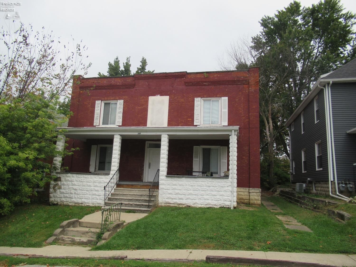 Property Photo:  712 E State Street  OH 43420 
