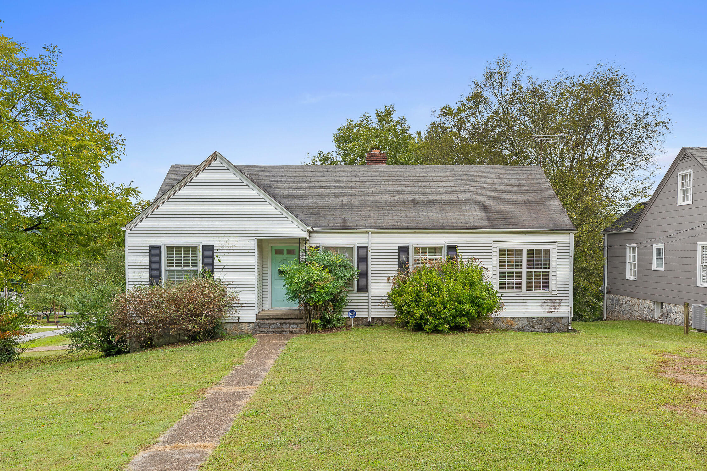 Property Photo:  2101 James Ave  TN 37415 