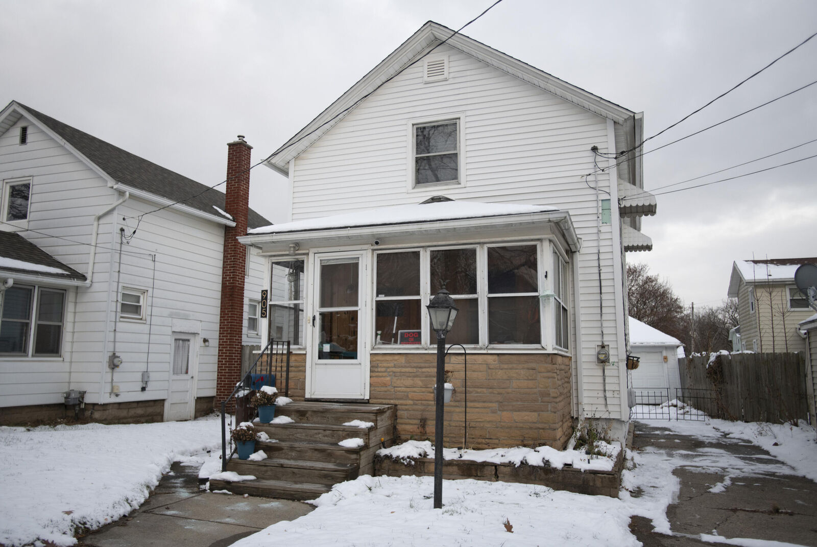 Property Photo:  905 N Elm Avenue  MI 49202 