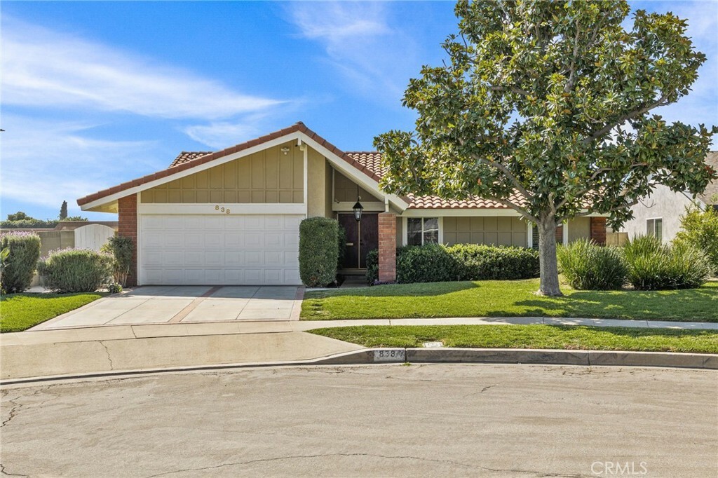 Property Photo:  838 S Breezy Way  CA 92869 