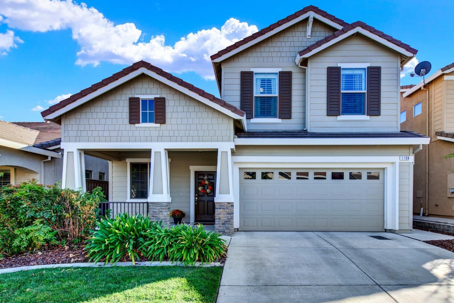 Property Photo: 1708 Vignolia Loop CA 95747