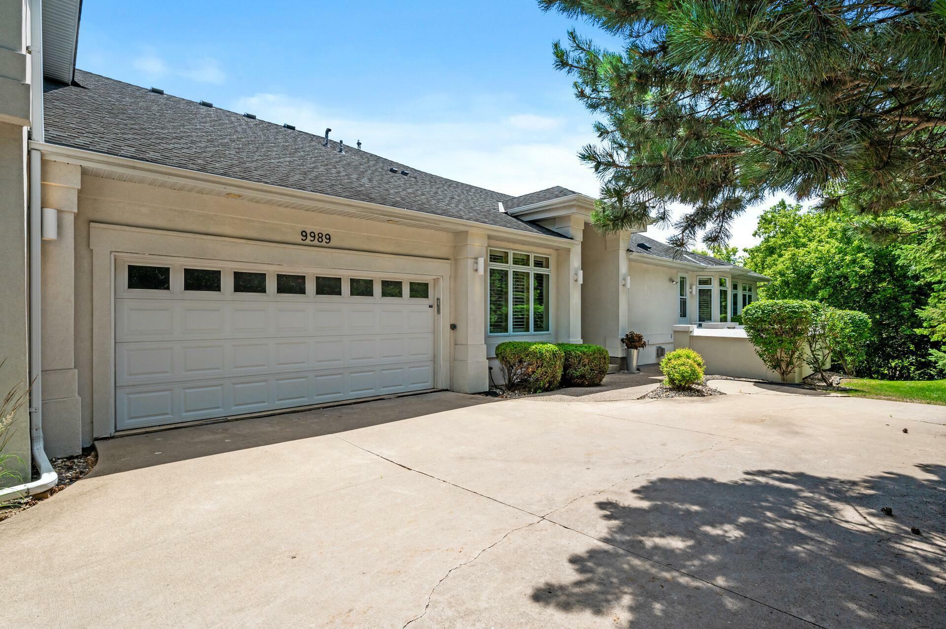 Property Photo:  9989 Enclave Drive  MN 55305 