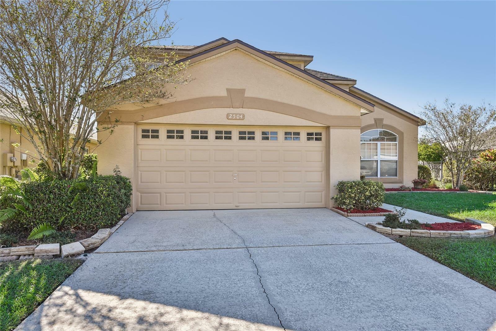 Property Photo: 2504 Runyon Circle FL 32837
