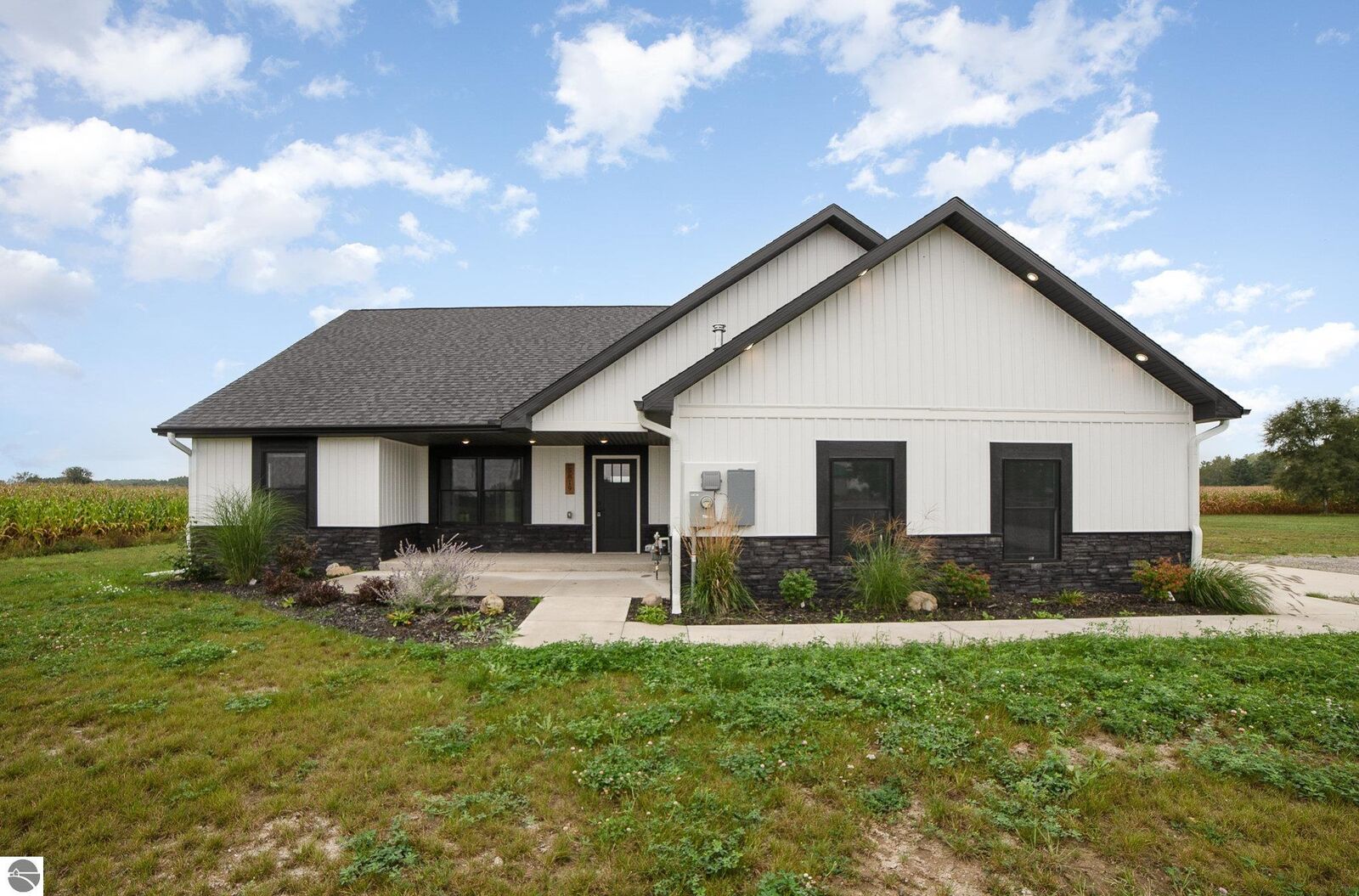 Property Photo:  5819 W Lincoln Road  MI 48801