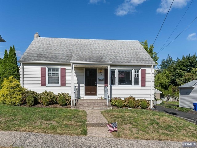 Property Photo:  115 Elizabeth Place  NJ 07512 