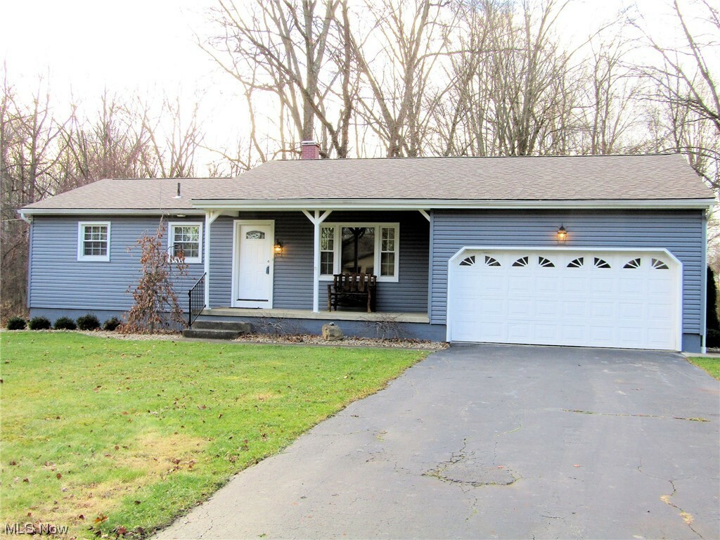 Property Photo:  520 Sawmill Run Drive  OH 44406 