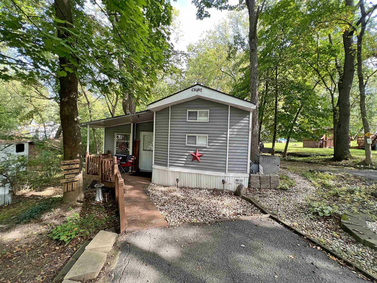 Property Photo:  458 Aspen Way  WI 53534 