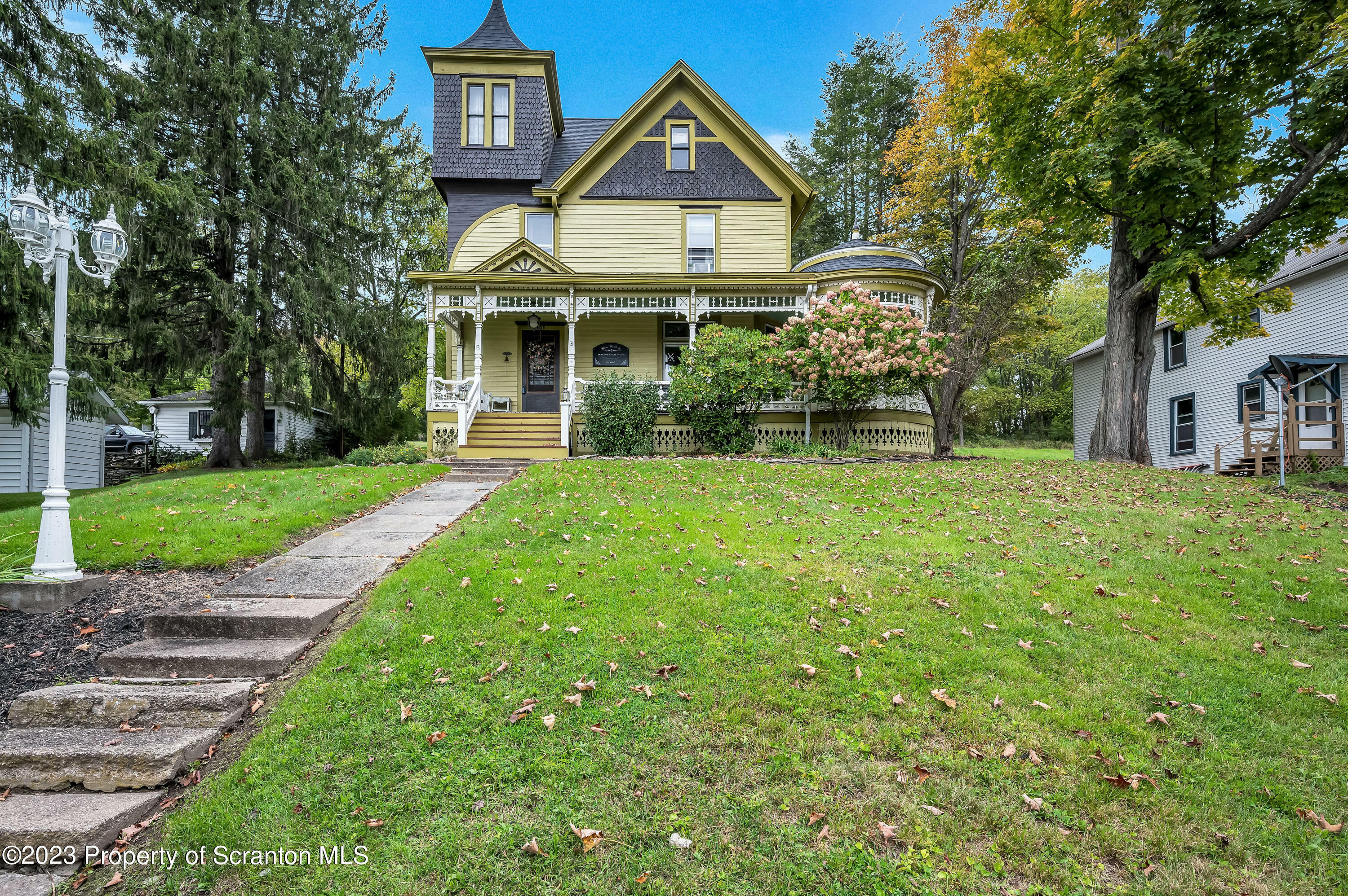 Property Photo:  109 Kemmerer Ave  PA 18419 