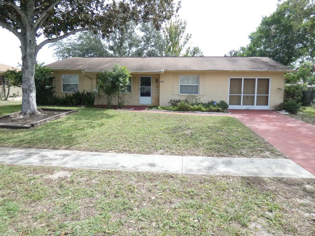 Property Photo:  5192 Wellington Road  FL 34609 