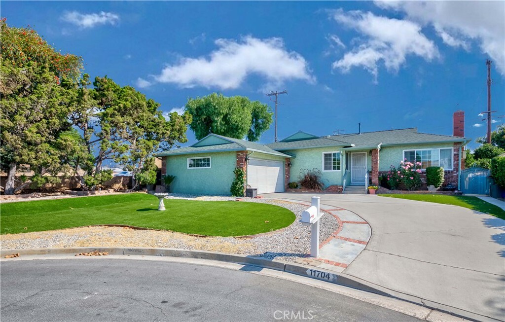 Property Photo:  11704 Ronald Drive  CA 90638 