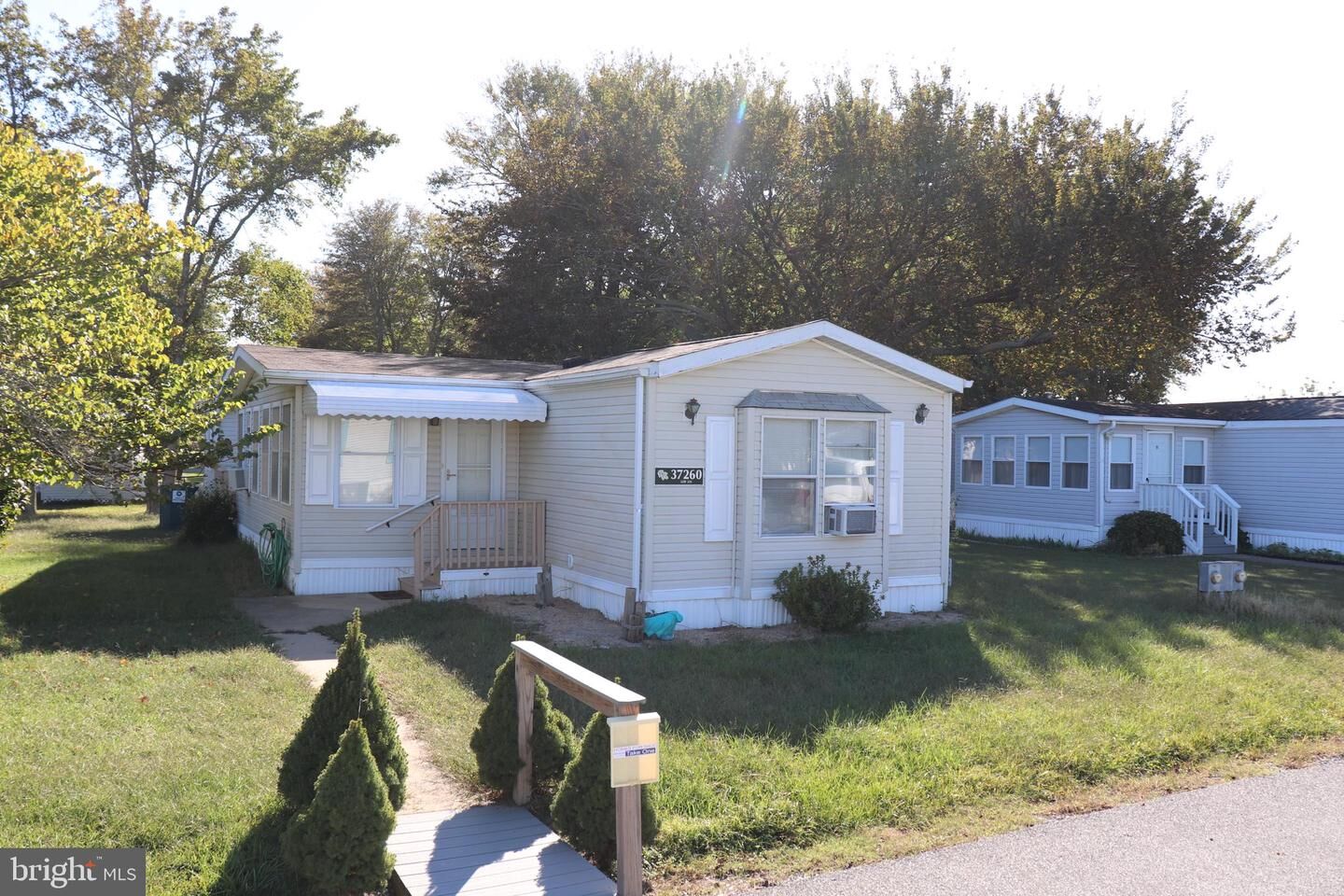 Property Photo:  37260 Sugar Hill Way 43146  DE 19975 