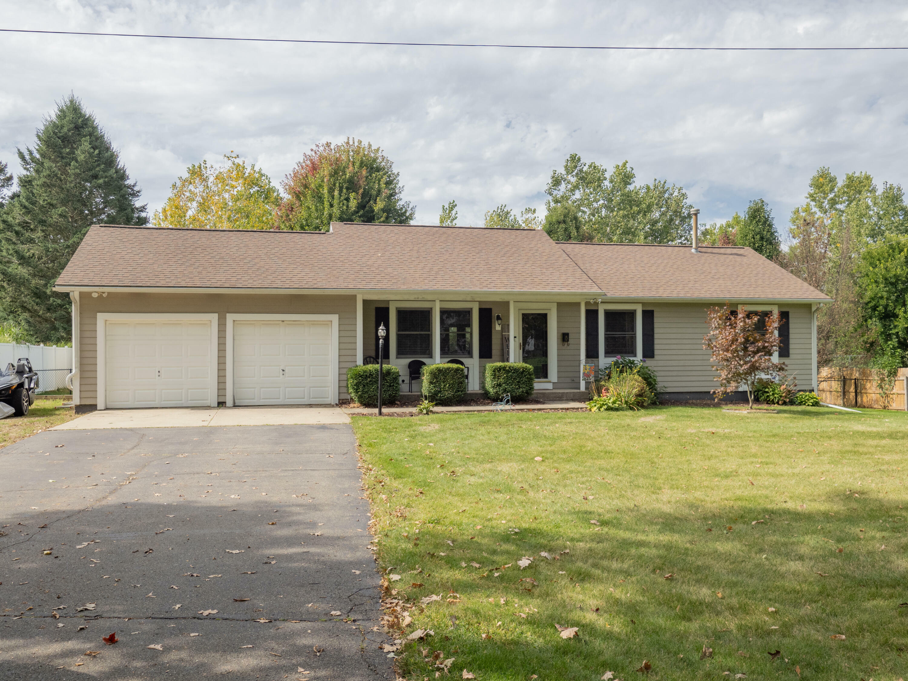 Property Photo:  11924 Oakland Drive  MI 49087 