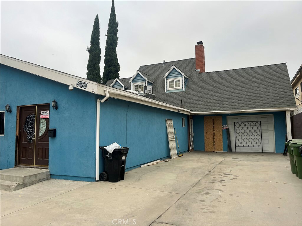 Property Photo:  6855 Hinds Avenue  CA 91605 