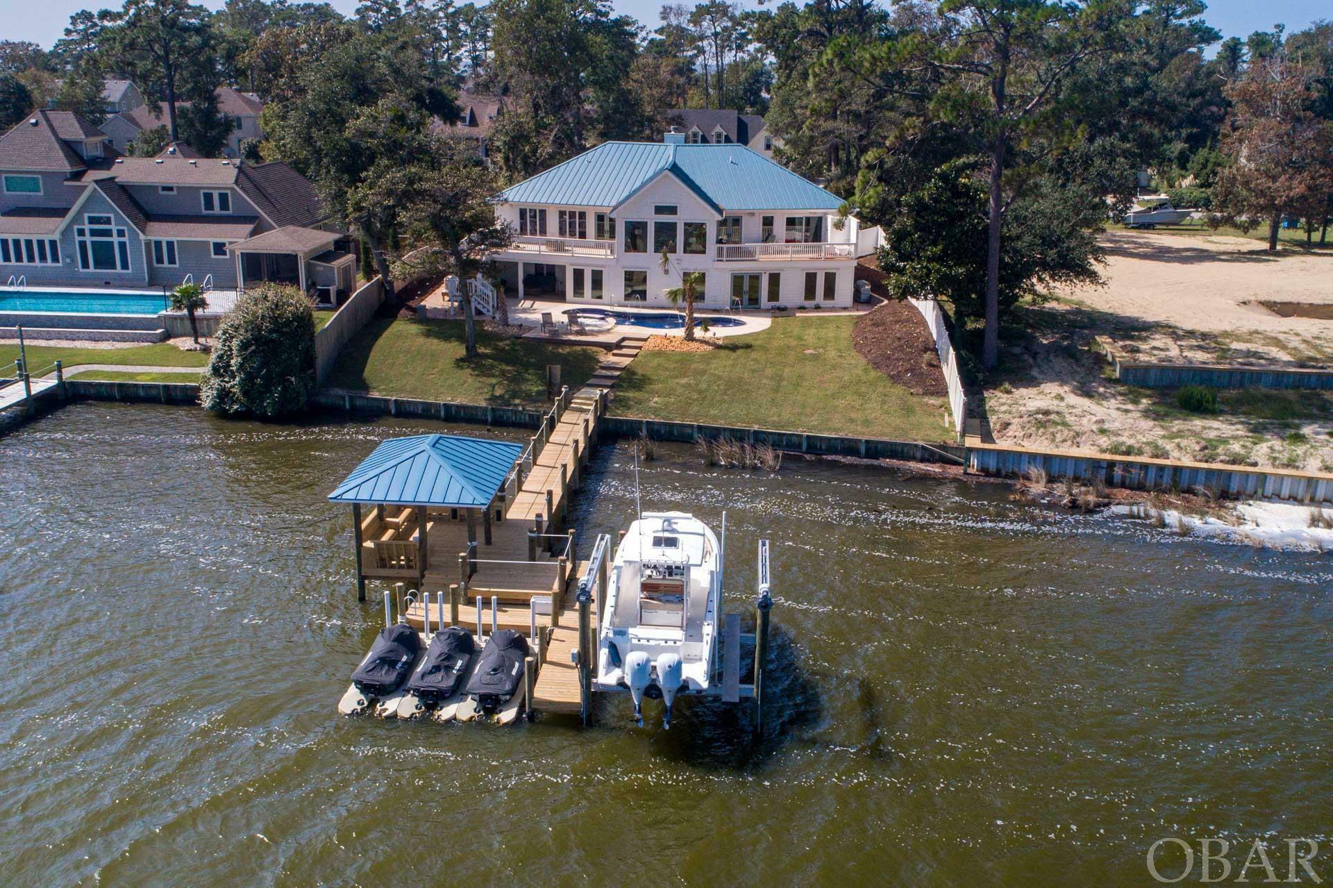 Property Photo: 6077 Martins Point Road NC 27949