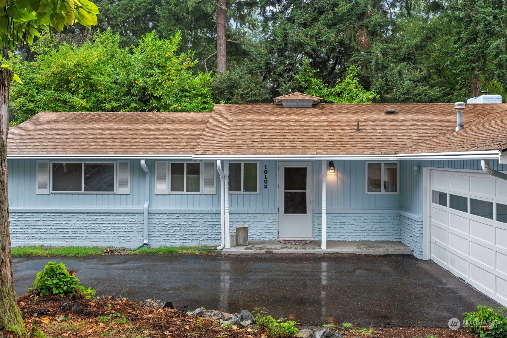 Property Photo:  10102 Cedrona Street SW  WA 98498 