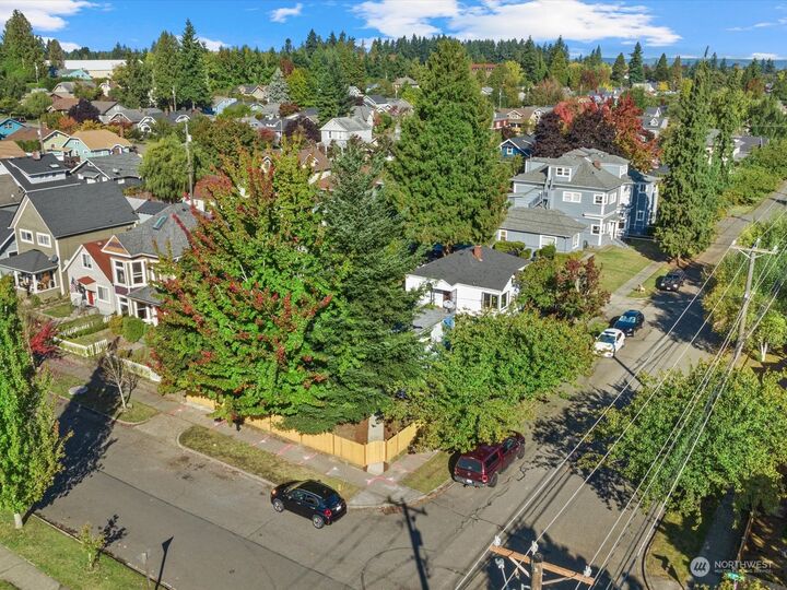 Home for sale in 702 N Cedar Street, WA 98406