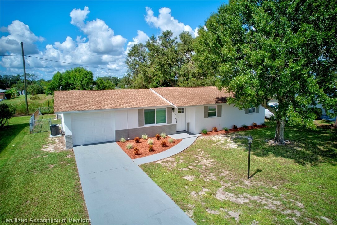 Property Photo:  3357 Sparta Circle  FL 33870 