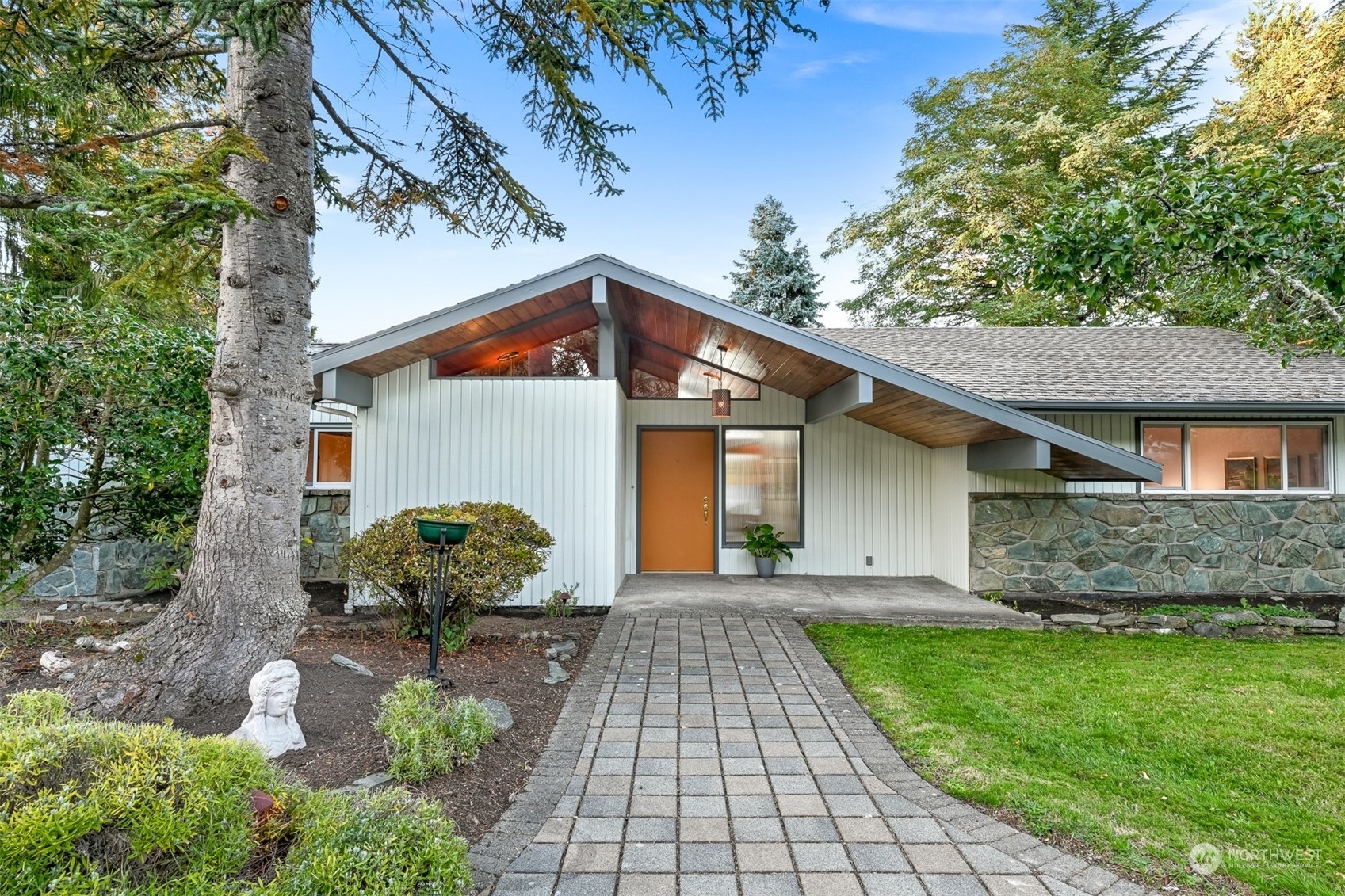 Property Photo:  1545 Milton Street  WA 98229 