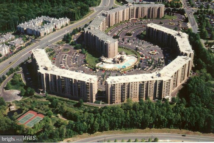 8360 Greensboro Drive 619  McLean VA 22102 photo