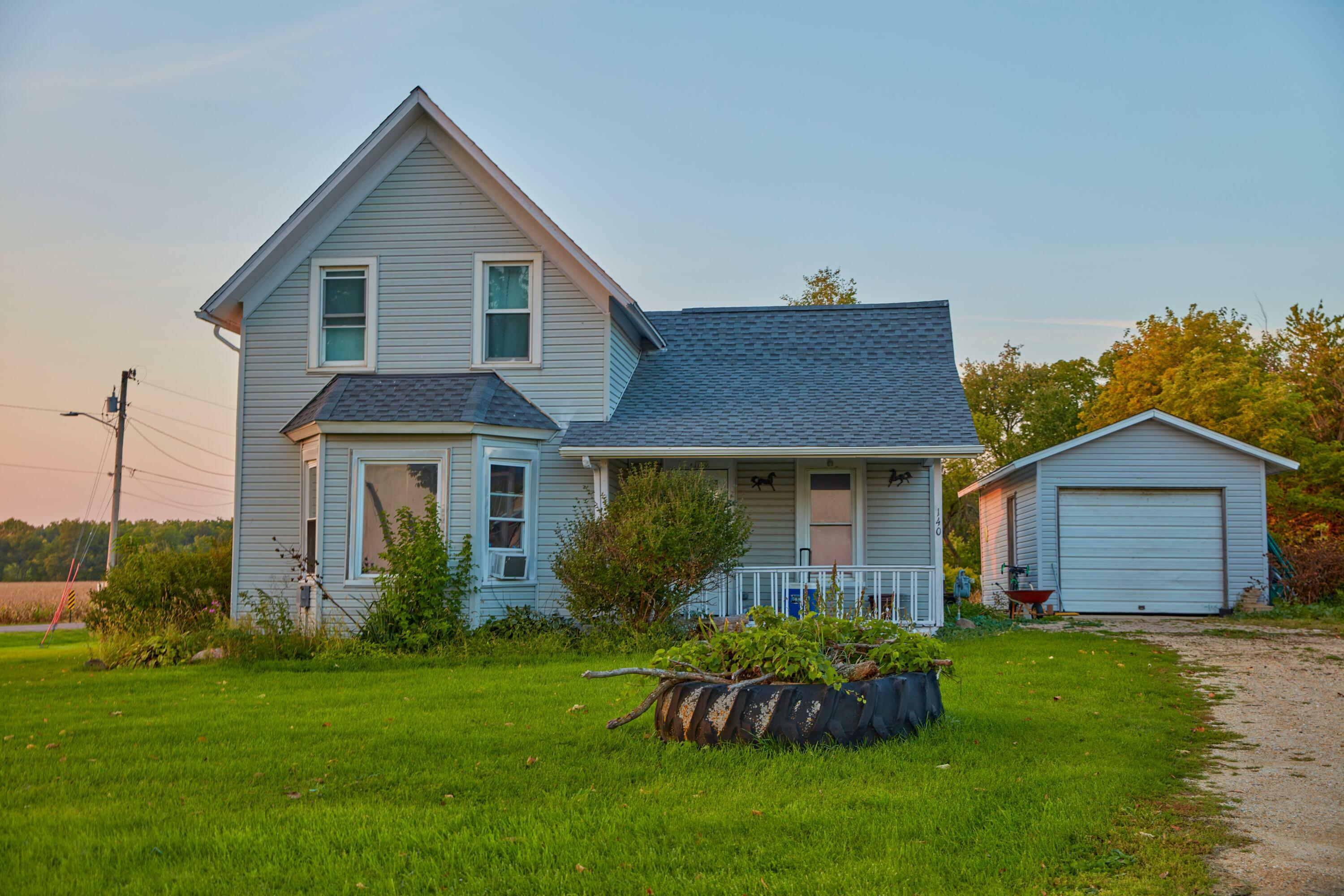 Property Photo:  140 State Line Rd  WI 53585 